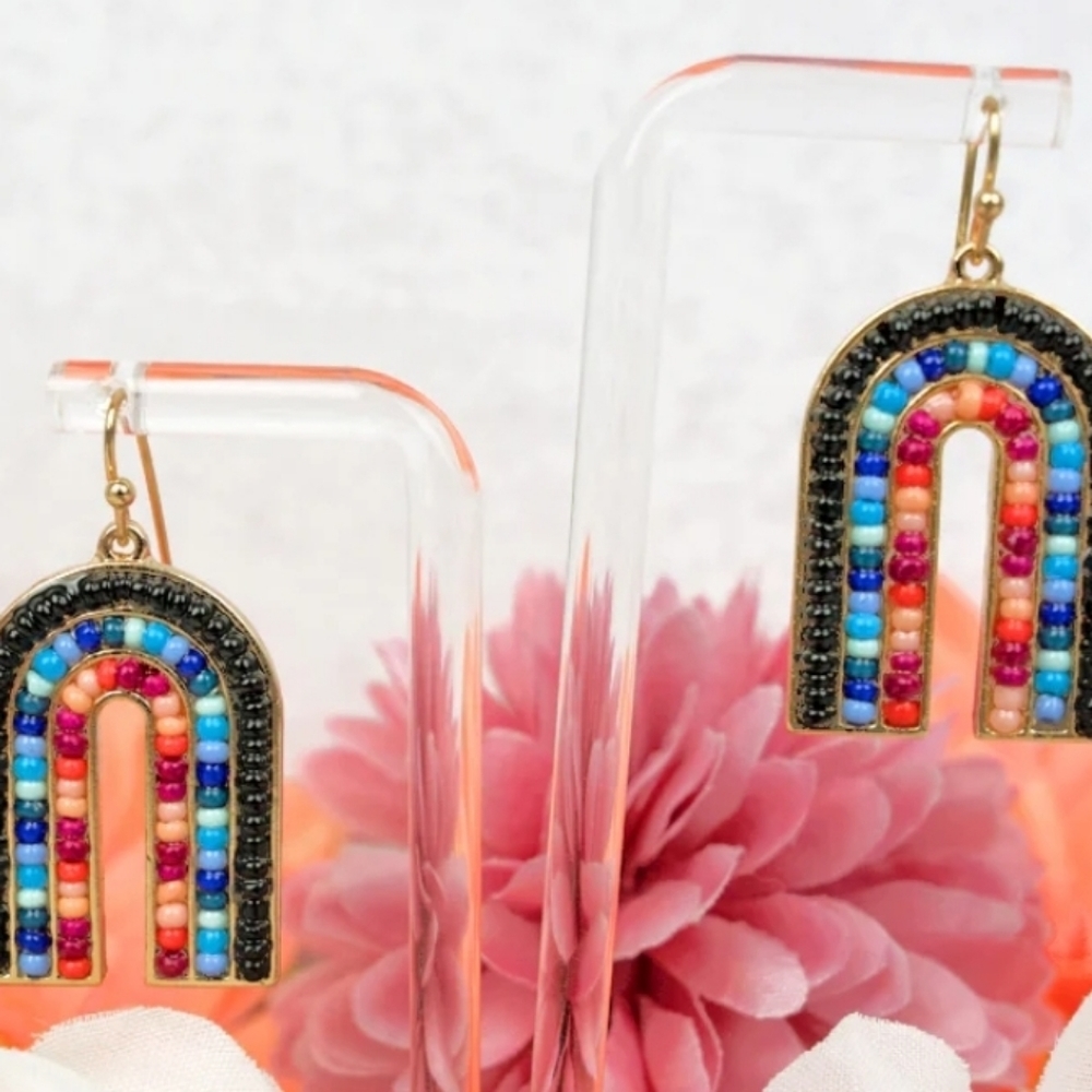 Black seed bead arch horse shoe bohemian earrings